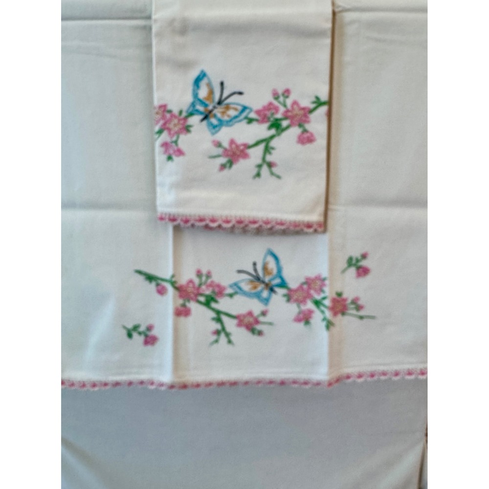 Vintage Hand Embroidered Butterfly Floral Pillowcase Set Crochet Lace Trim 2pc